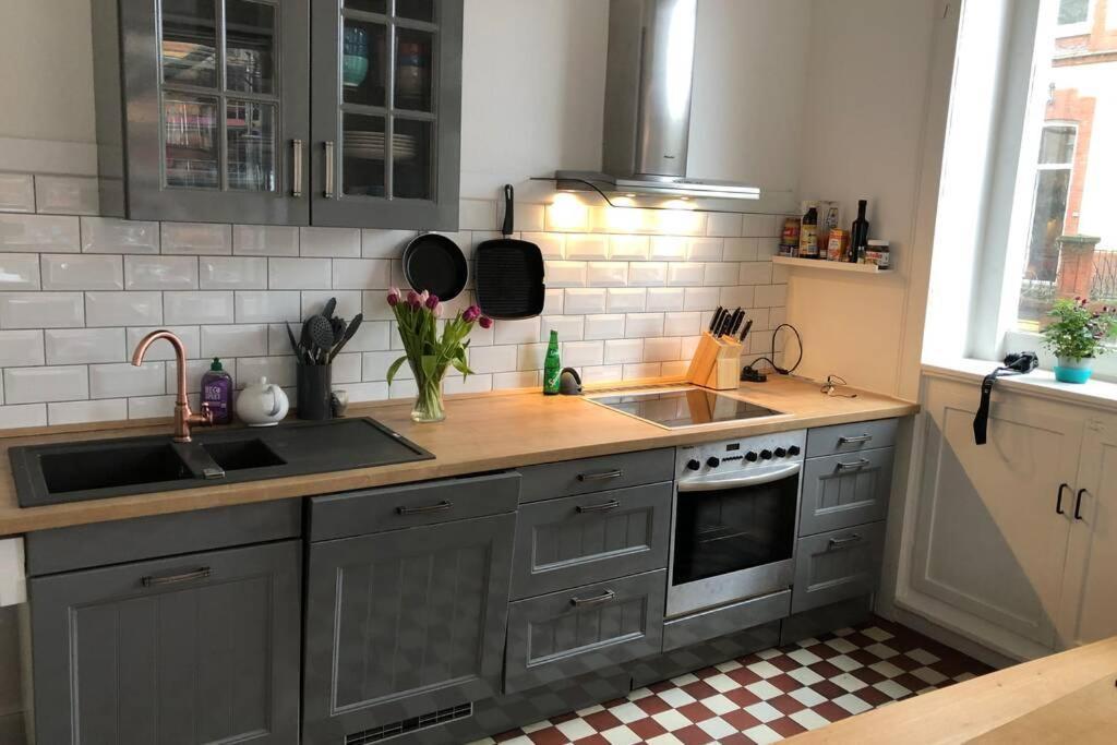 Grosszuegige 185M2-Altbauwohnung In Bestlage 7Zimmer-2Baeder-2Kuechen-2Wcs Αμβούργο Εξωτερικό φωτογραφία