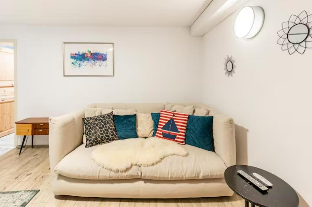 Grosszuegige 185M2-Altbauwohnung In Bestlage 7Zimmer-2Baeder-2Kuechen-2Wcs Αμβούργο Εξωτερικό φωτογραφία